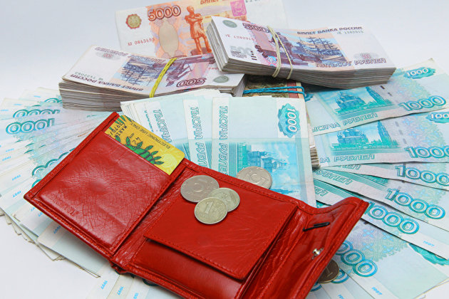 Банкиры узнали, кто в России хранит деньги в наличных