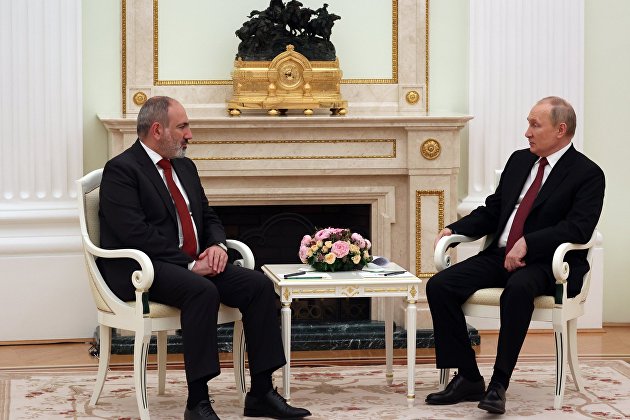 Путин и Пашинян проводят переговоры в Сочи