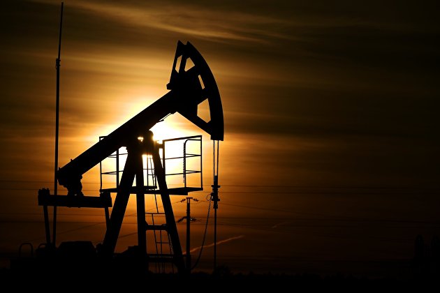 Нефть подорожала на фоне ослабления доллара